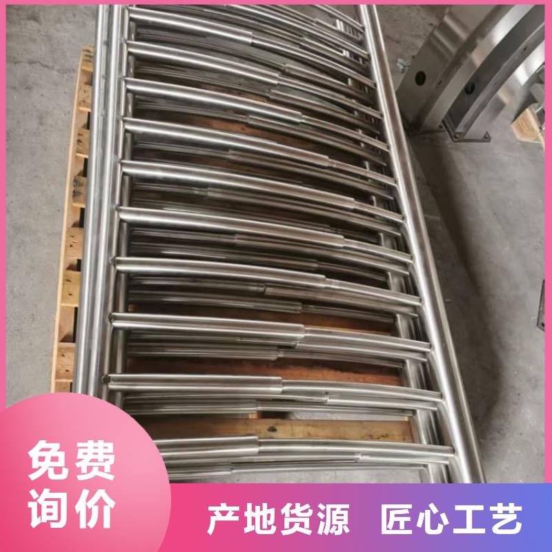 不銹鋼護(hù)欄 鍍鋅管景觀護(hù)欄實體廠家