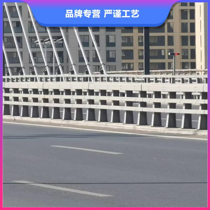 護(hù)欄高鐵護(hù)欄用品質(zhì)贏得客戶信賴