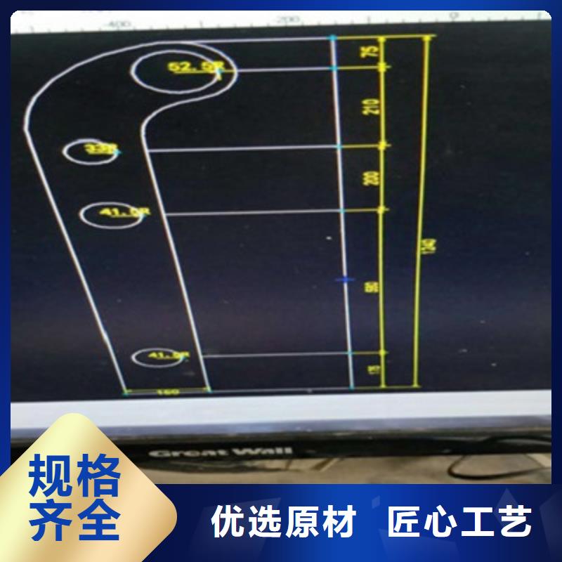 304木栈道栏杆大气美观