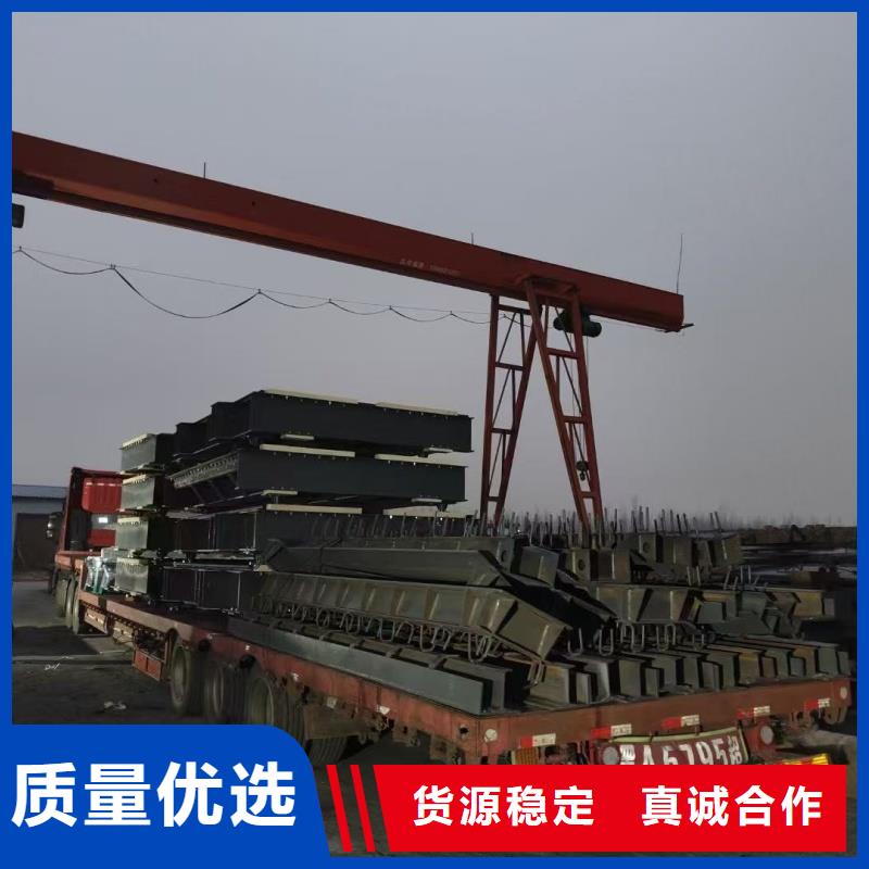 鋼制閘門 品牌:瑞鑫鑄鐵閘門啟閉機(jī)鋼閘門清污機(jī)水工機(jī)械廠