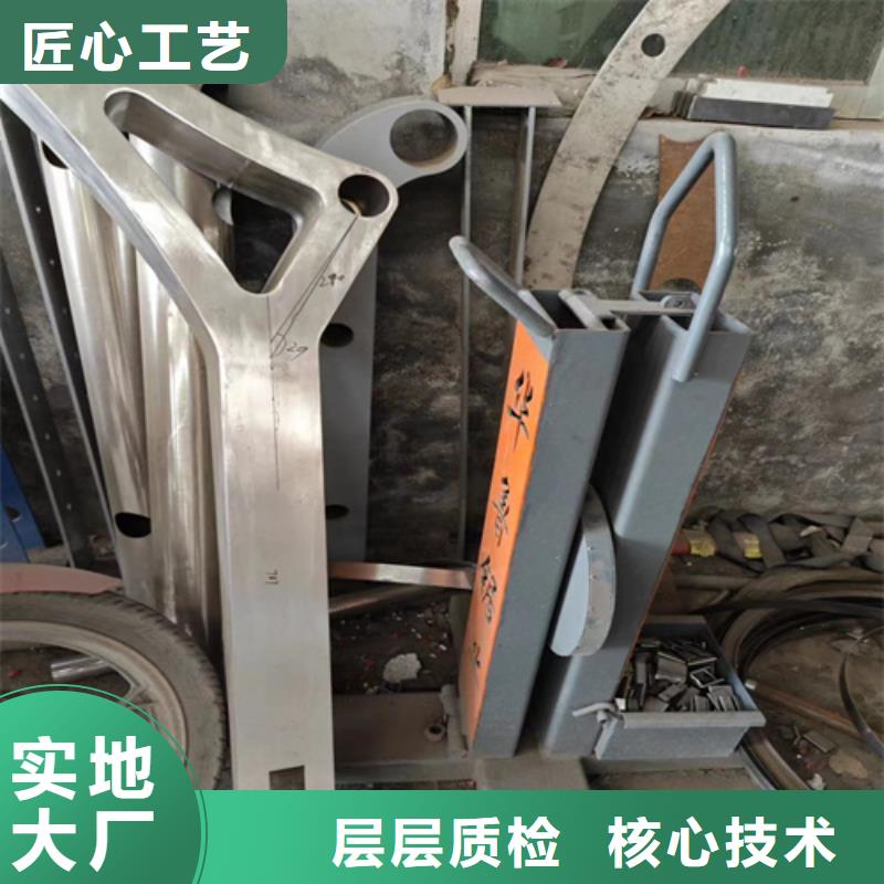 事故多發(fā)路段護(hù)欄便宜耐用