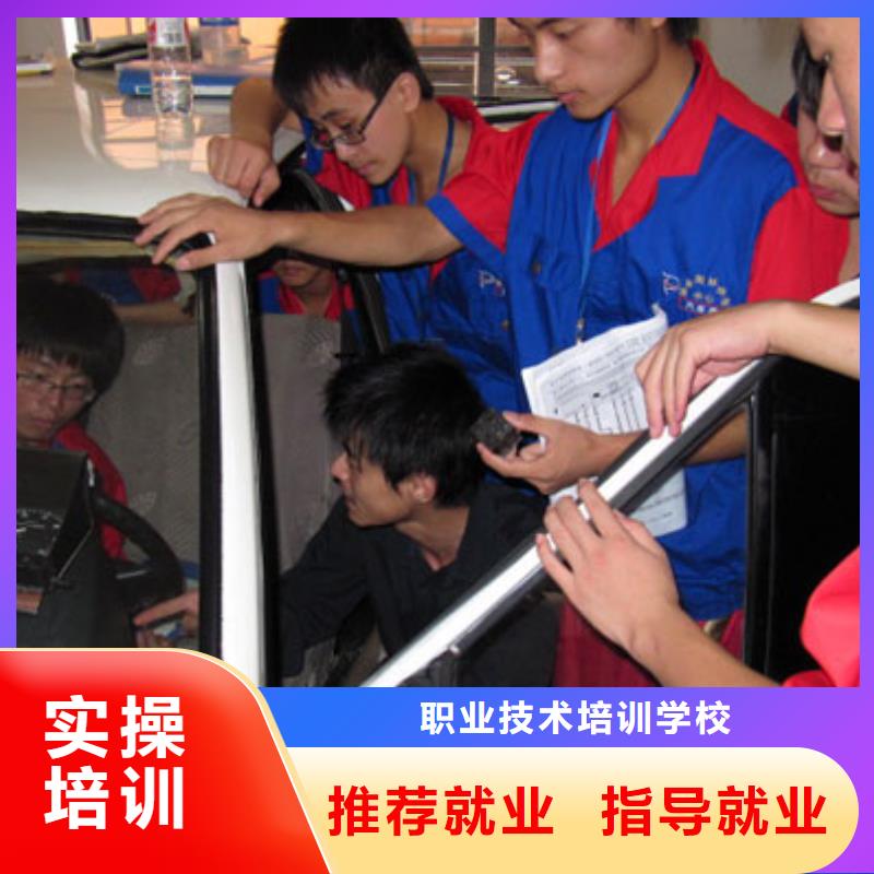 虎振汽修挖掘機(jī)培訓(xùn)實(shí)操培訓(xùn)