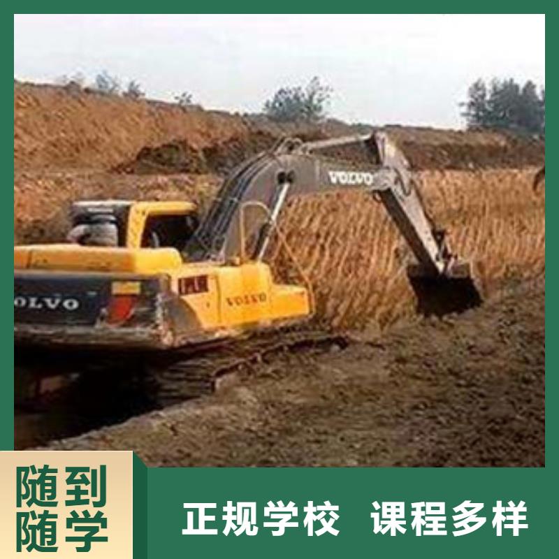 專業(yè)的塔吊叉車培訓(xùn)學(xué)校火熱的的專業(yè)
