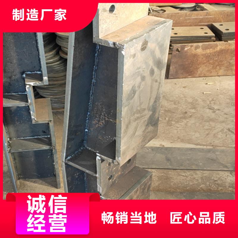 不銹鋼復(fù)合管橋梁護欄立柱一米多少錢