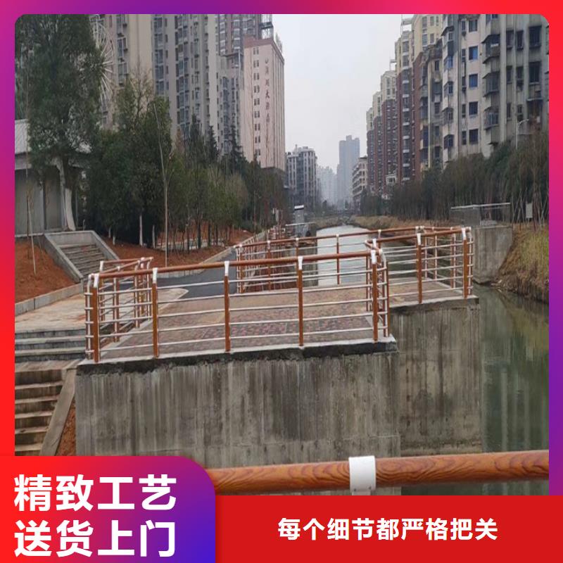 護(hù)欄-木棧道鋼絲繩護(hù)欄每個(gè)細(xì)節(jié)都嚴(yán)格把關(guān)