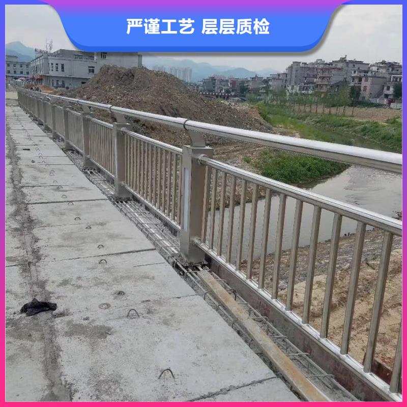護(hù)欄防撞欄桿質(zhì)檢嚴(yán)格放心品質(zhì)