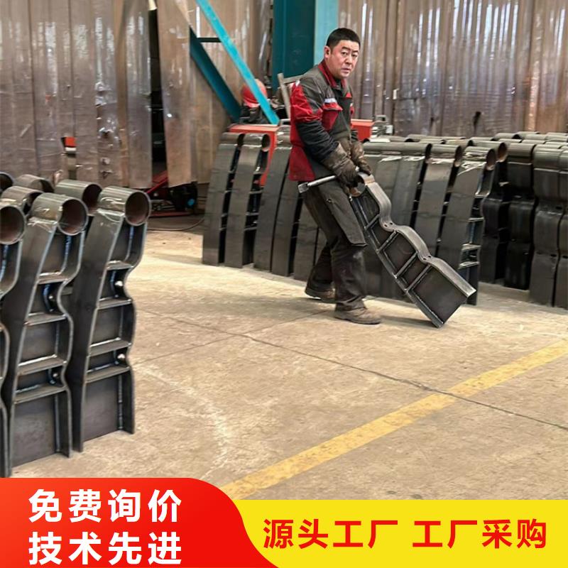  人行道護(hù)欄專業(yè)生產(chǎn)N年