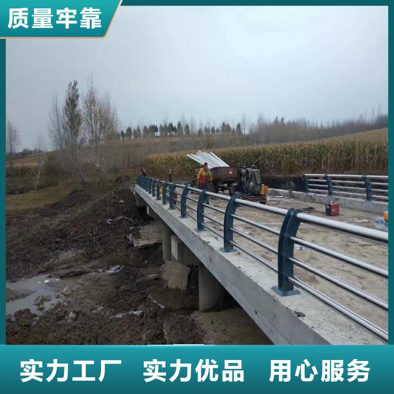 防撞道路护栏防腐性极强，焊点牢固