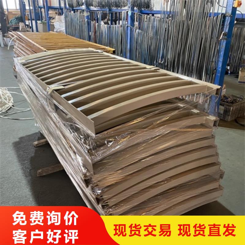 湖邊防撞護(hù)欄施工圖片