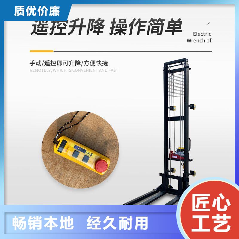 西昌上磚機(jī)來(lái)廠考察