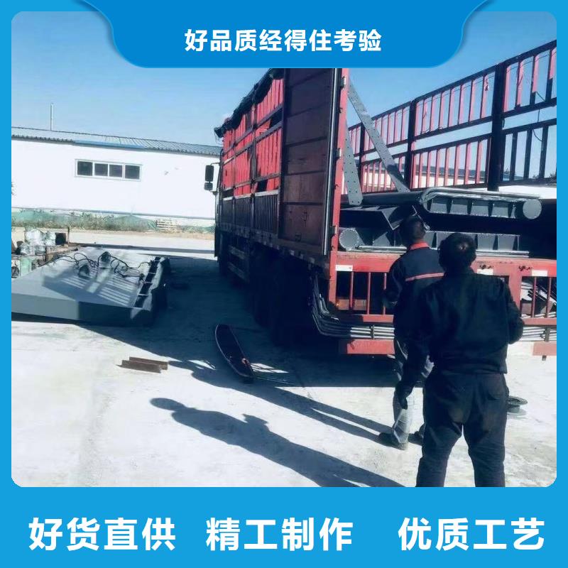 翻板閘門復(fù)合拍門做工細(xì)致