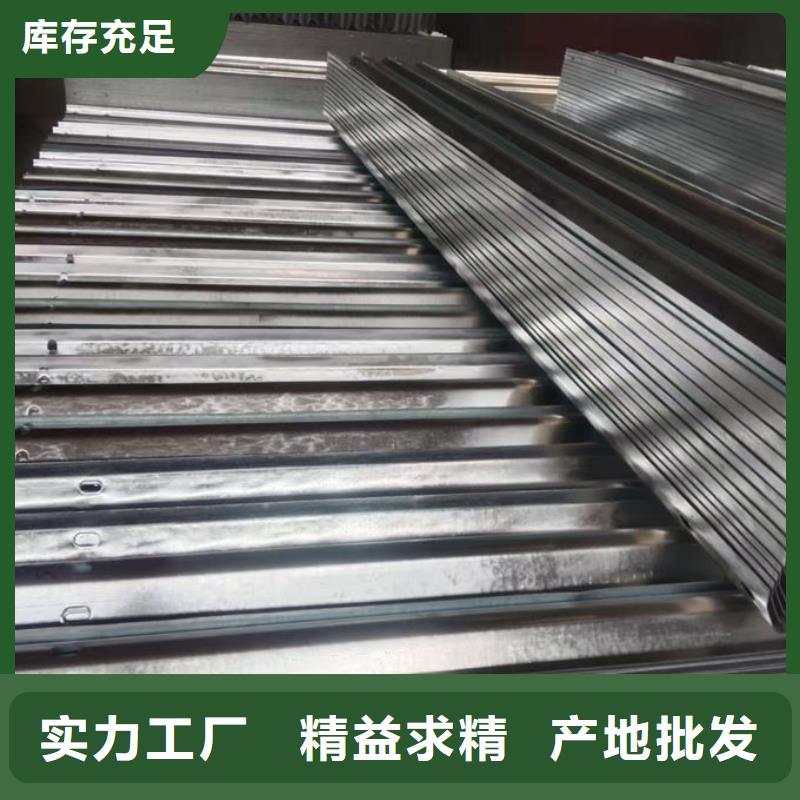 波形護(hù)欄噴塑波形護(hù)欄板出廠嚴(yán)格質(zhì)檢