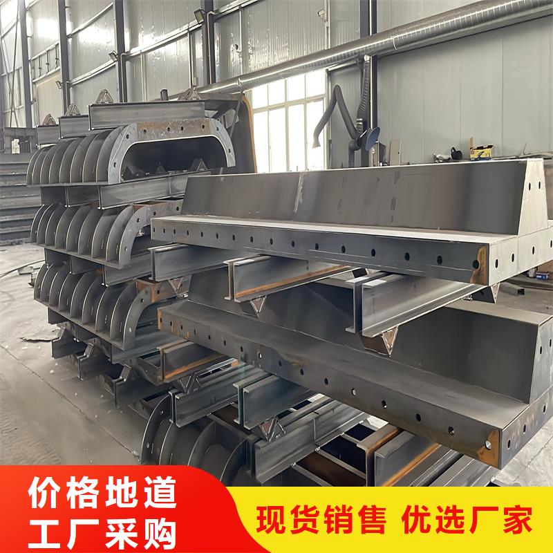 橋梁墩柱模具分片式橋梁立柱模具出廠嚴(yán)格質(zhì)檢