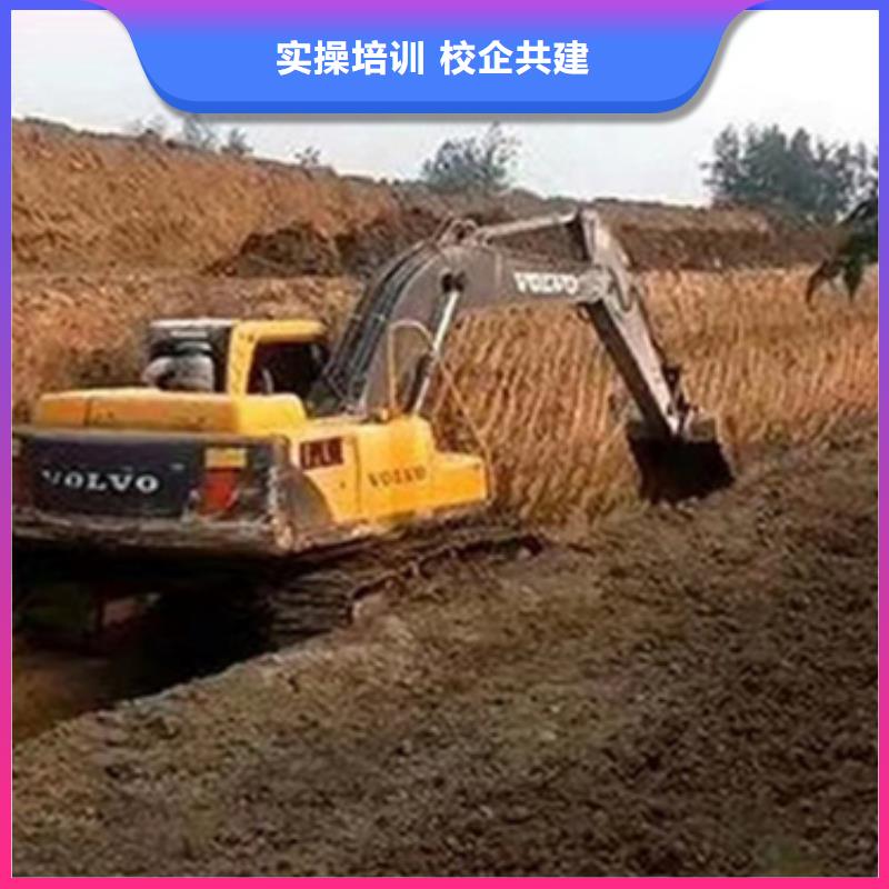 附近的鉤機(jī)叉車學(xué)校學(xué)費(fèi)多少錢