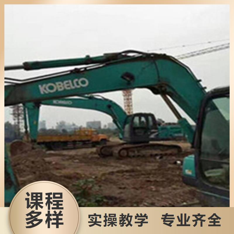 鉤機(jī)司機(jī)培訓(xùn)天天實(shí)車練習(xí)