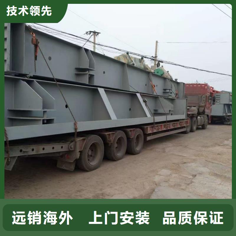 韶關(guān)市仁化縣不銹鋼疊梁閘門細(xì)節(jié)展示